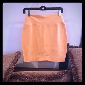 Stretchable mini skirt